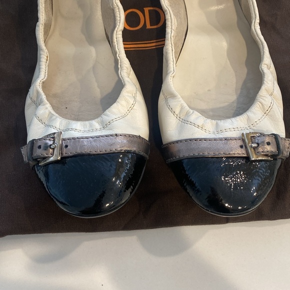 TOD’S BALLET FLATS - Picture 2 of 15